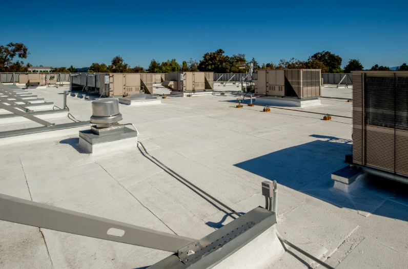 Commercial roof with EPDM roofing system