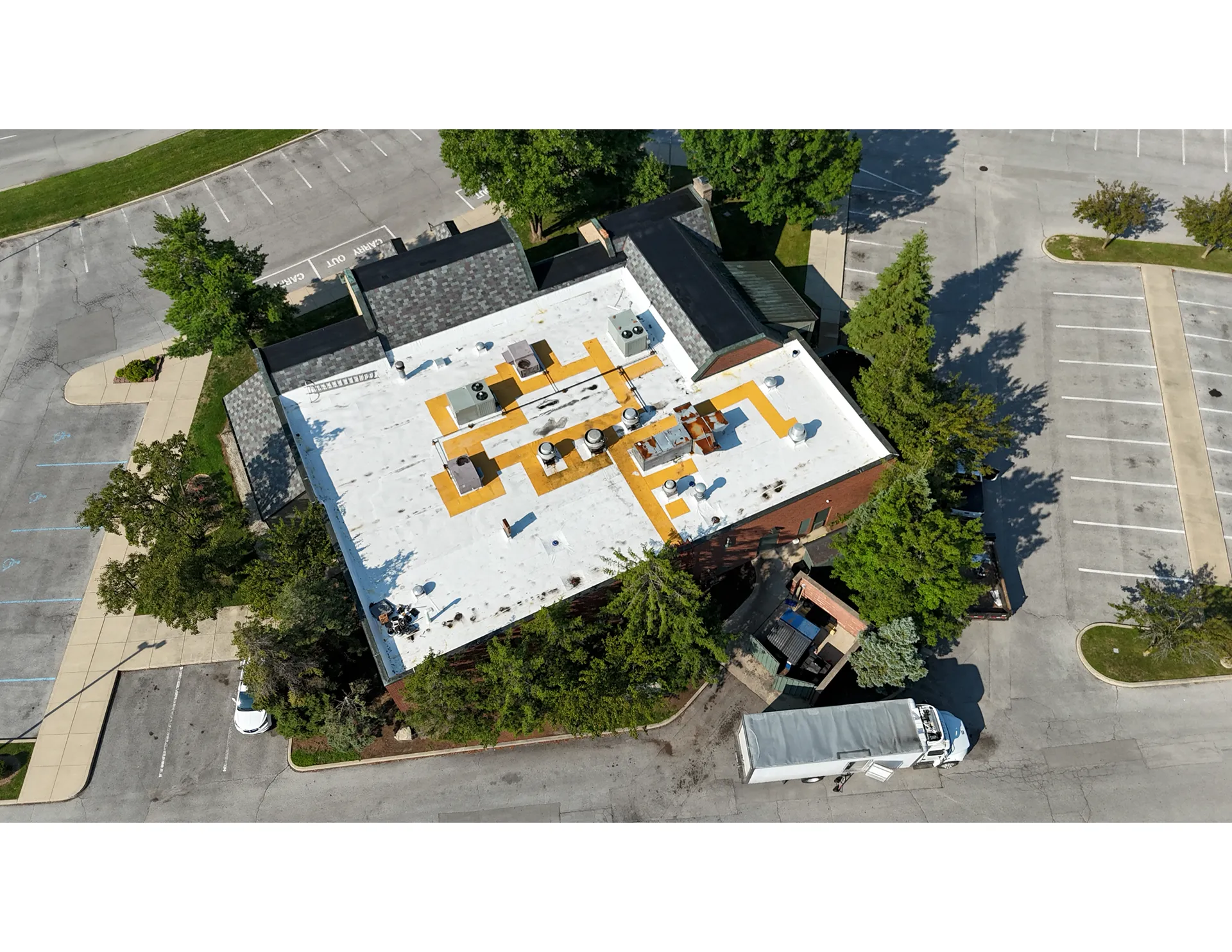 Commercial Roof Repair vs. Replacement in Warsaw, IN: How to Make the Right Decision
